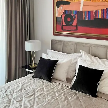 1 Bedroom Awesome In